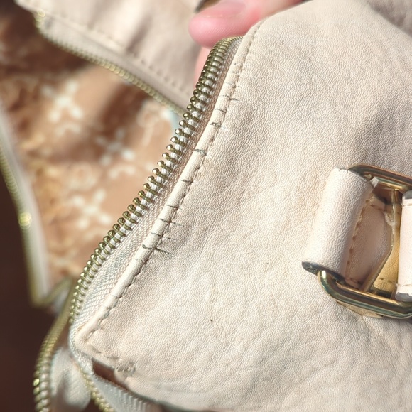 Jessica Simpson purse - Picture 5 of 6